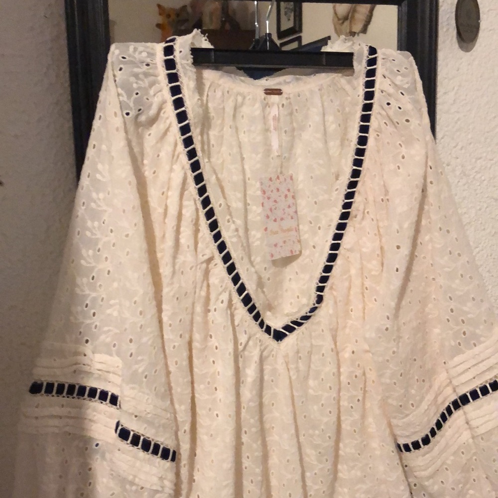 NWT Free People Darcy Eyelet Blouse - Picture 4 of 13